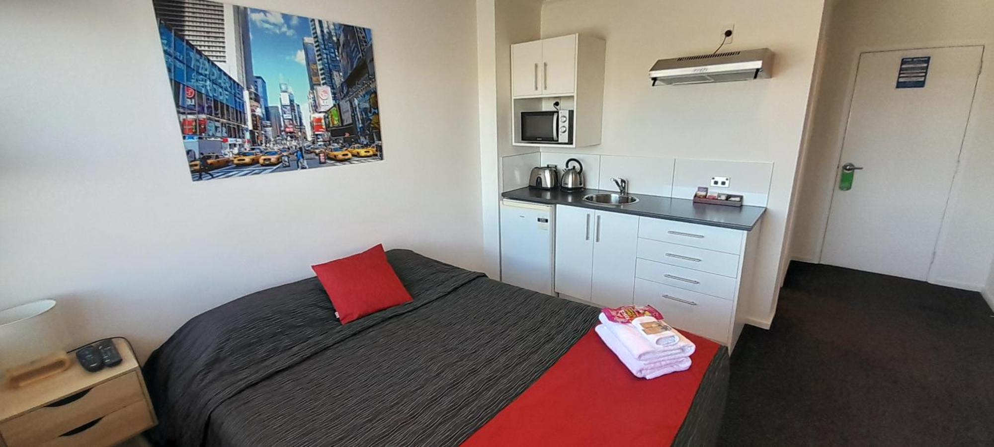 The Hibernian Studio Apartments - 4 Latter Street ทิมารู ภายนอก รูปภาพ